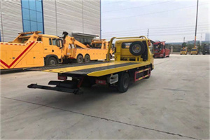 南京西路非事故拖车